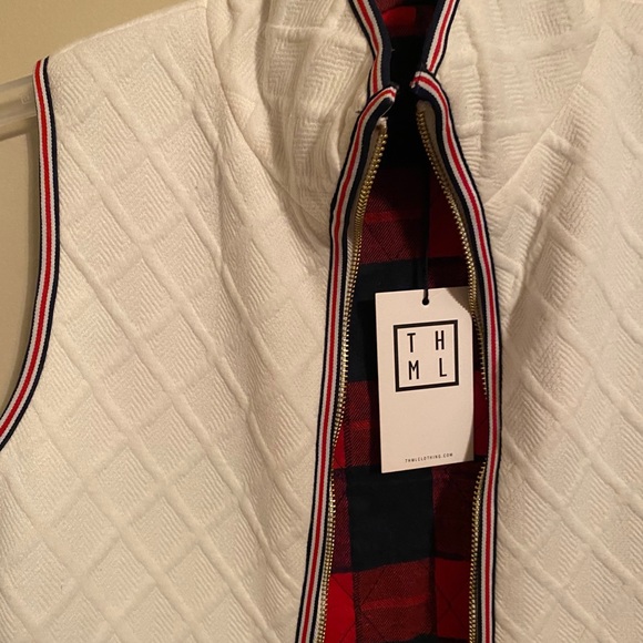 NWT THML zip Vest XS Plaid Cream Quilted - Picture 3 of 5
